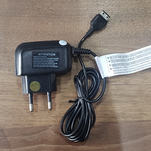 Sac samsung e210 / j700 / c5212 / d780 / d880 / f300 / f480 / f490 / g600 / i900 / m8800 / s3030 / s5230 / s7330 / u900...