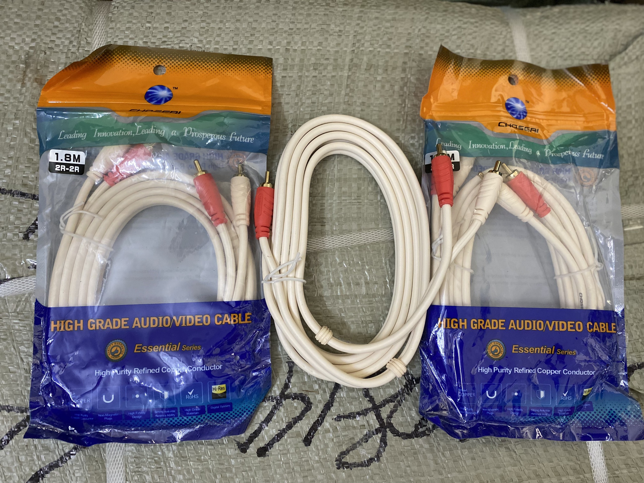 Dây Av (Cáp Audio) 4 đầu hoa sen dài 1,8m