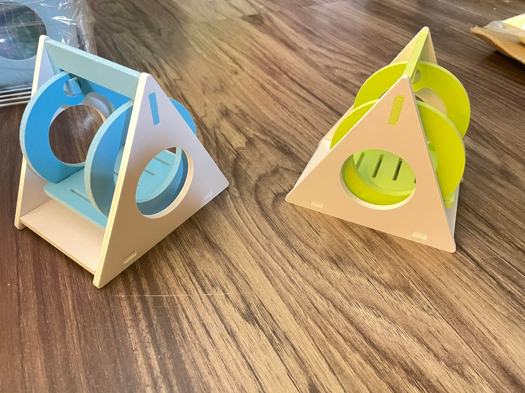 Đồ chơi Hamster gỗ ép vui nhộn xinh xắn .