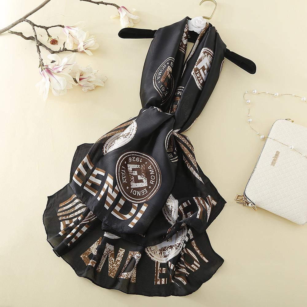 KHĂN CHOÀNG CỔ LỤA THỜI TRANG CAO Cấp