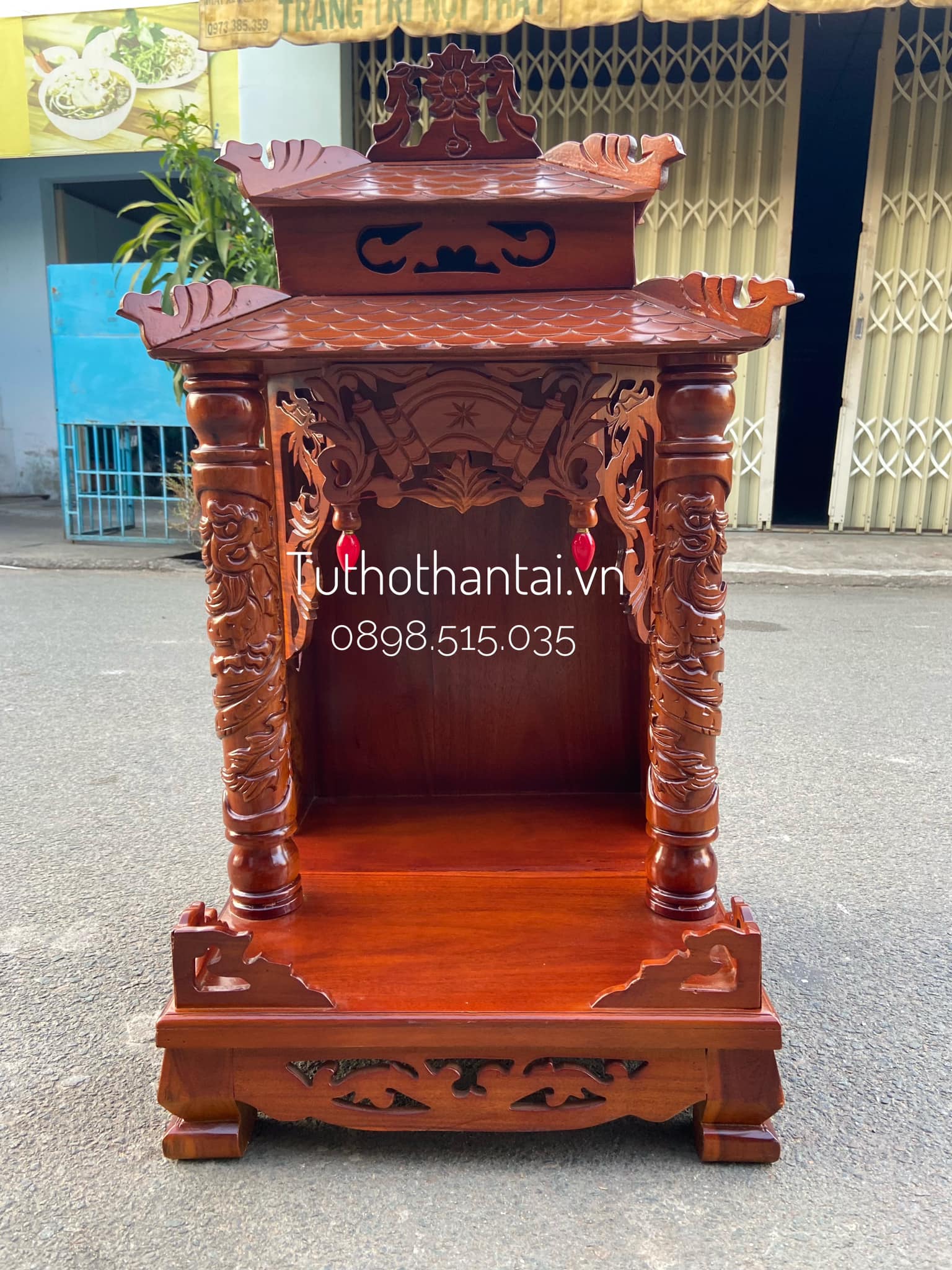 Bàn thờ thần tài mái ngói 50 x 90cm - gỗ Tràm