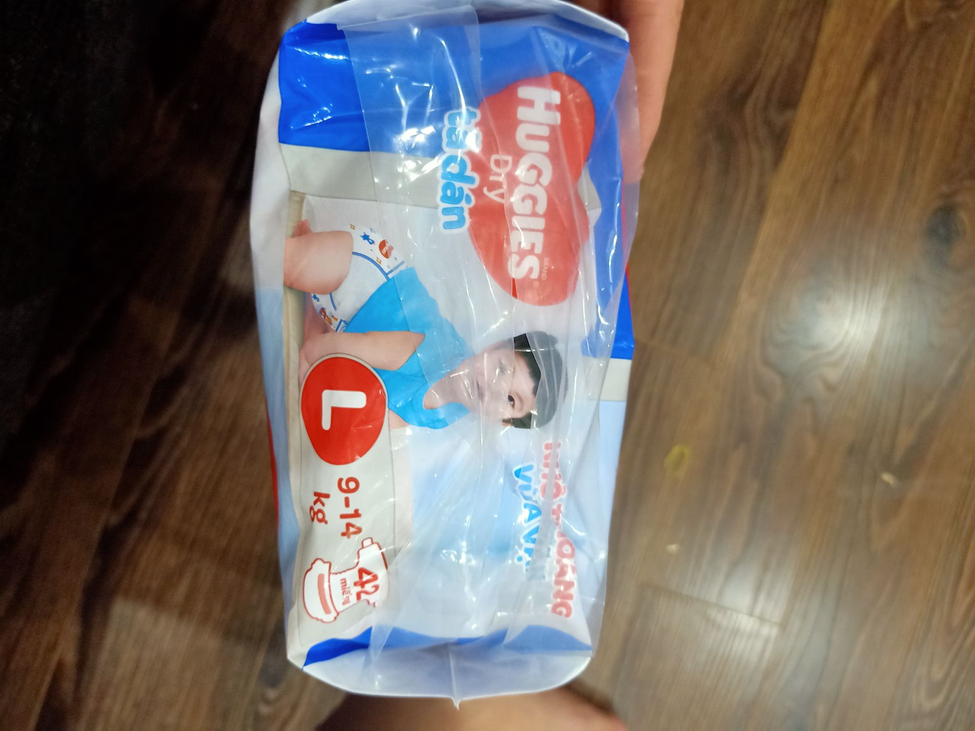 Tã dán Huggies đủ size S (56 miếng), M ( 48 miếng),L (42 miếng)