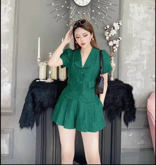 Set bộ đùi dáng vest thanh lịch, Set bộ đùi nữ hàng thiết kế áo dáng vest tay ngắn khóa nút túi hộp hai bên xinh xắn, Set bộ quần đùi giả váy chất đũi ống rộng xòe bồng xinh xắn
