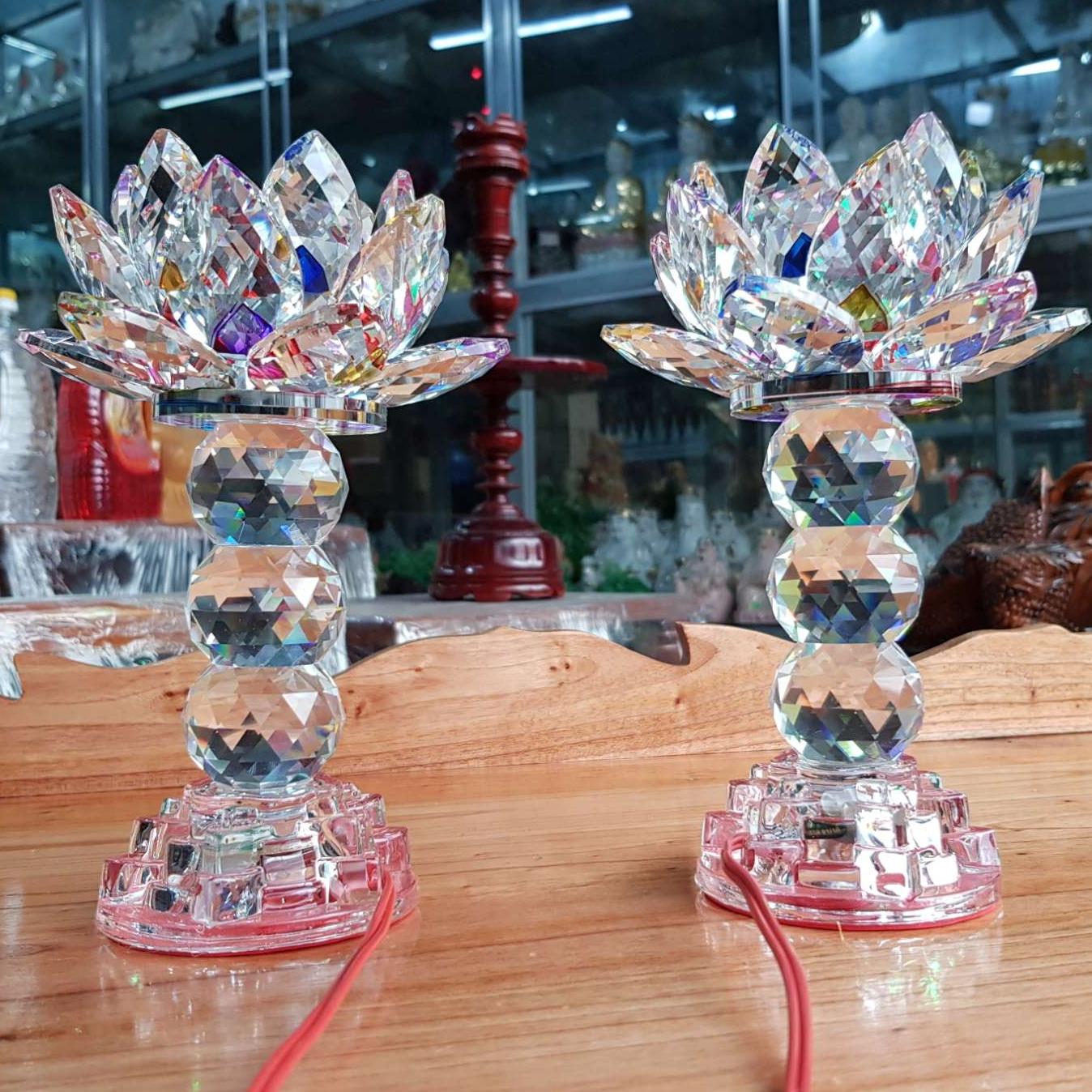 [HCM]Cặp đèn thờ đá pha lê tự động đổi màu cao cấp