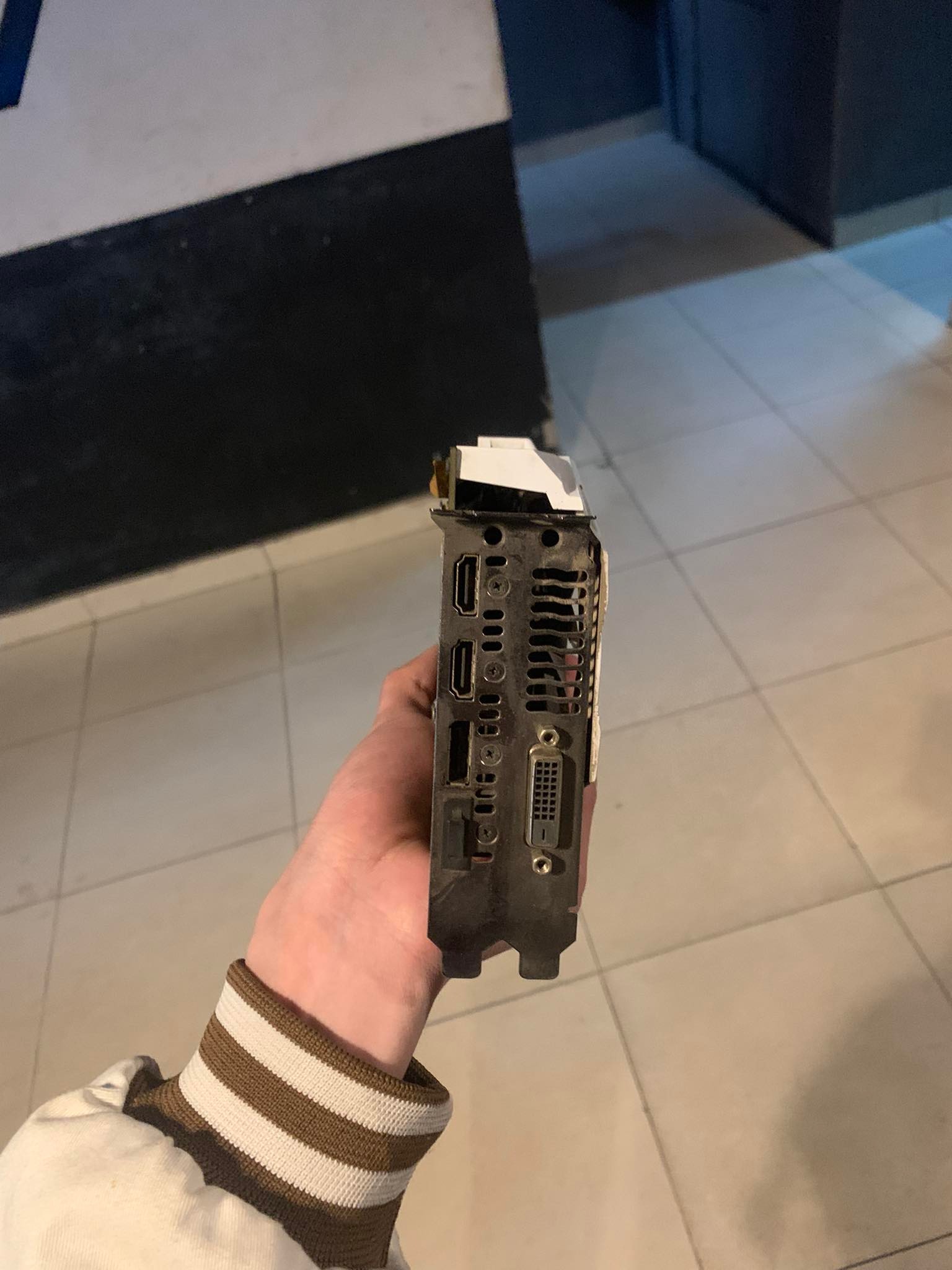 Card Asus Dual GTX 1060 3G/2F