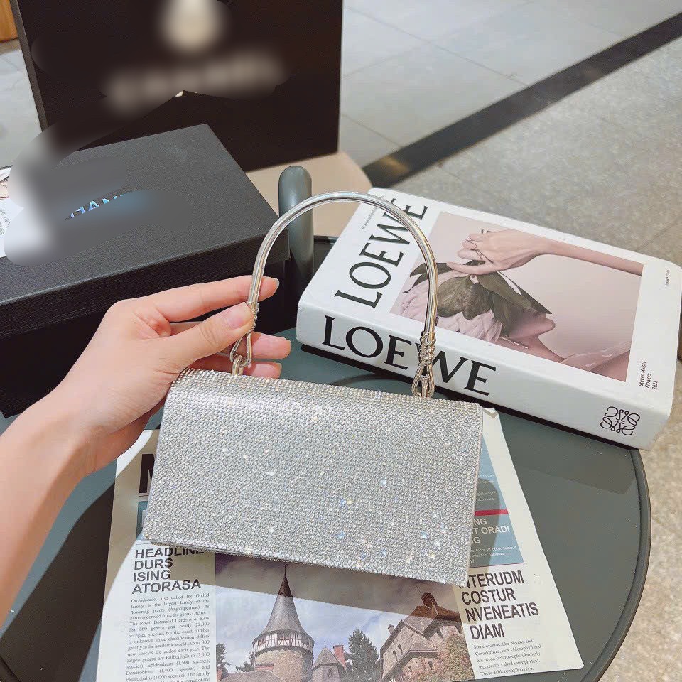 Cluth đính đá dự tiệc bling bling