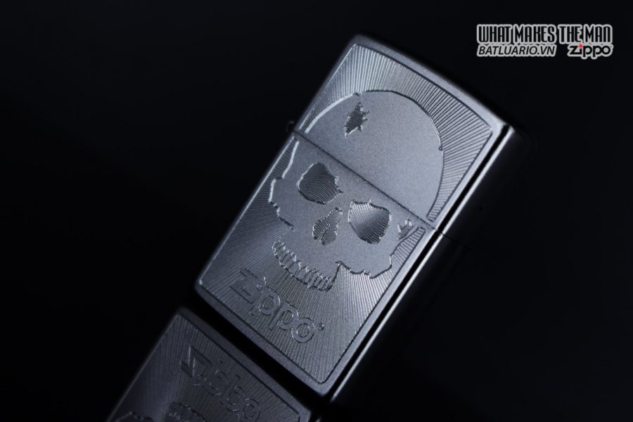 Zippo 29858 - Zippo Skull with Lines Satin Chrome