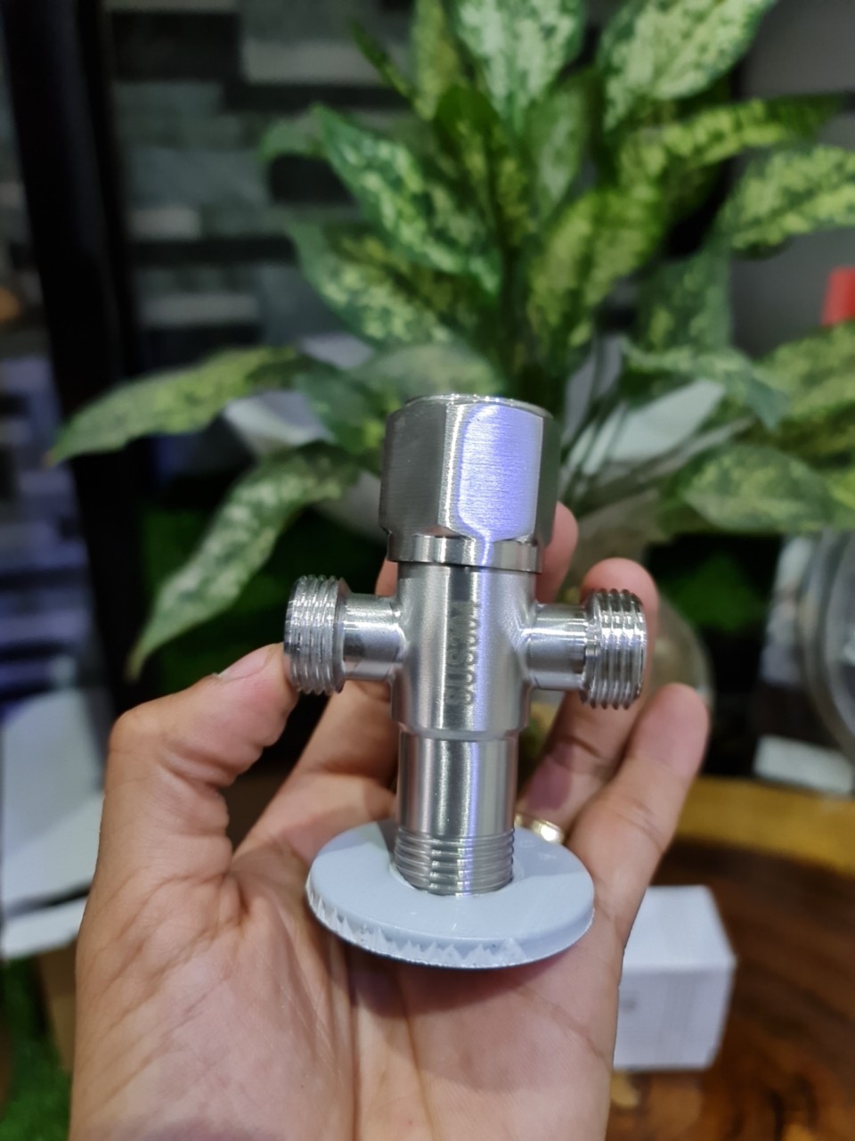 Van chia nước , van T khoá inox 304