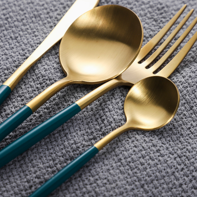Bộ đồ ăn bít tết inox mạ vàng cao cấp Yeahcook