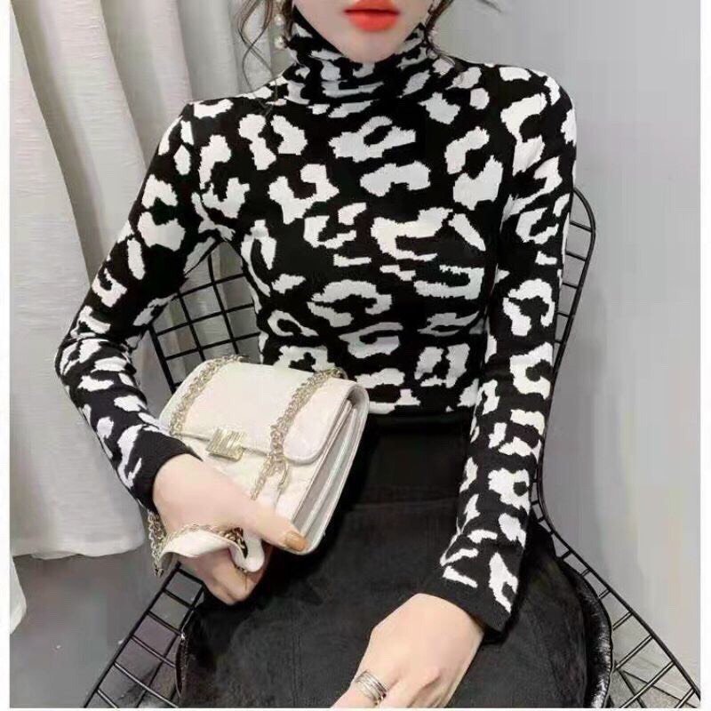 Áo giữ nhiệt hoạ tiết chấm bi