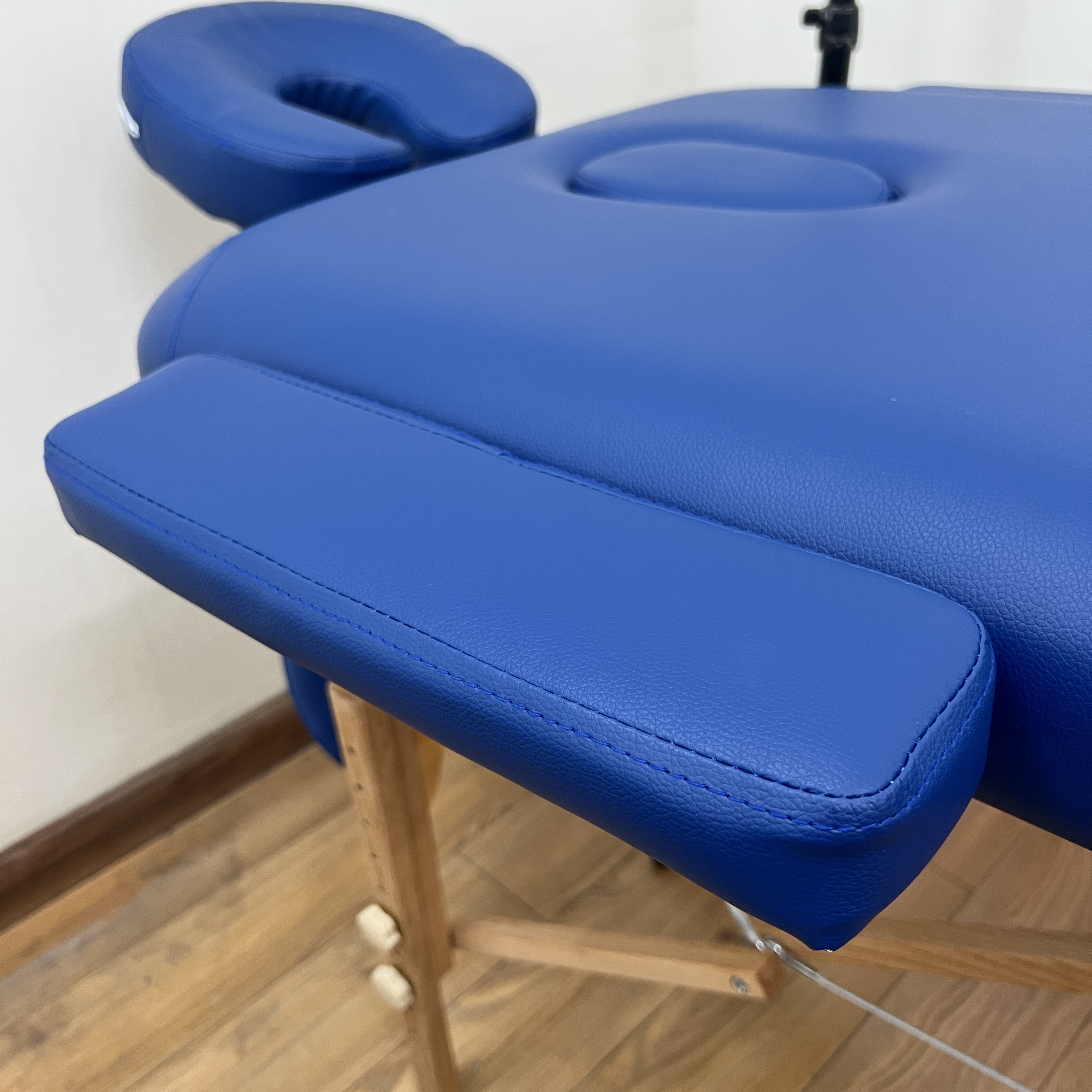 Giường gấp vali cao cấp nhập khẩu Hi-Mec dùng cho phun xăm Spa nối mi