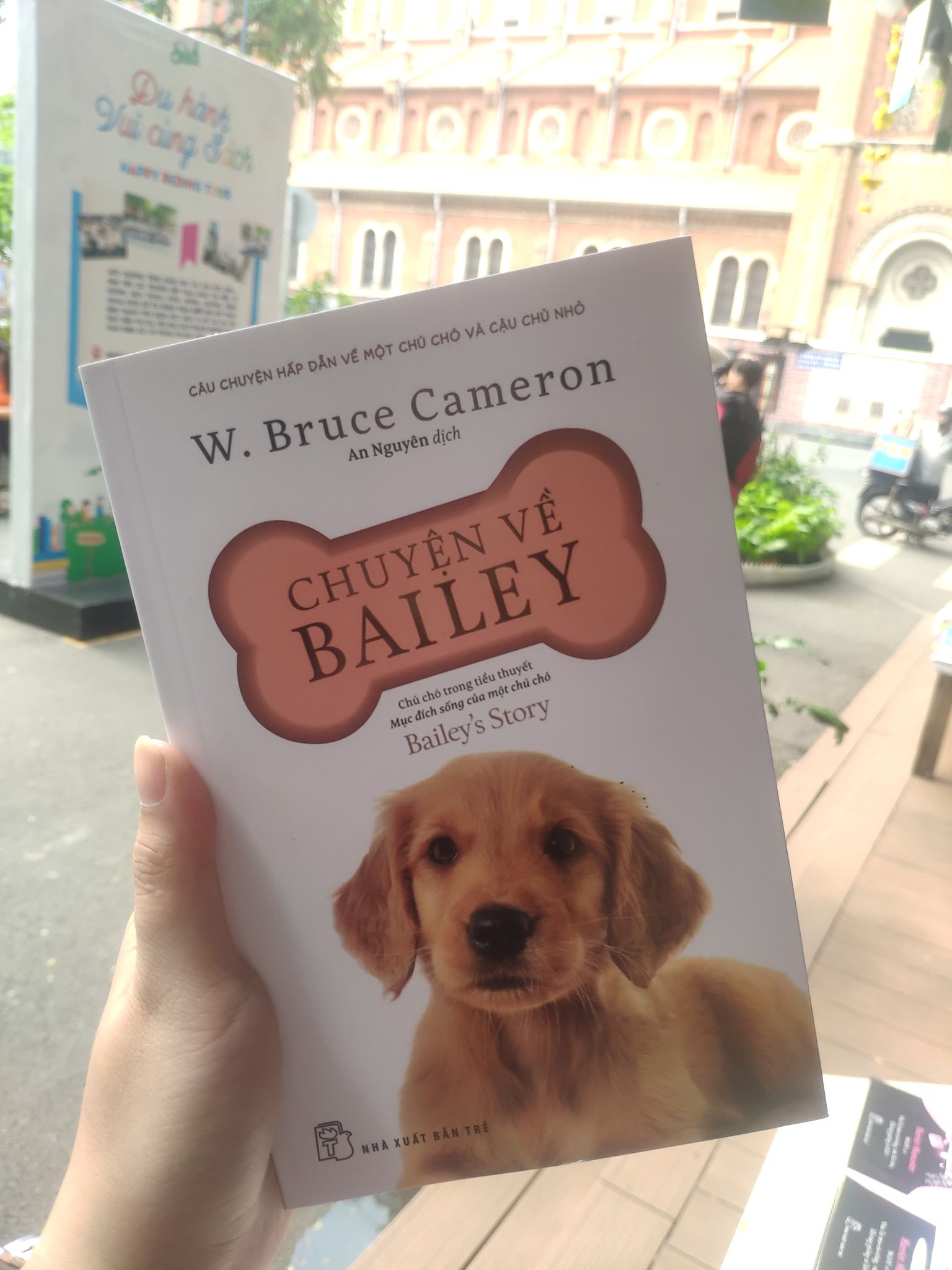 Sách NXB Trẻ - Chuyện Về BaiLey