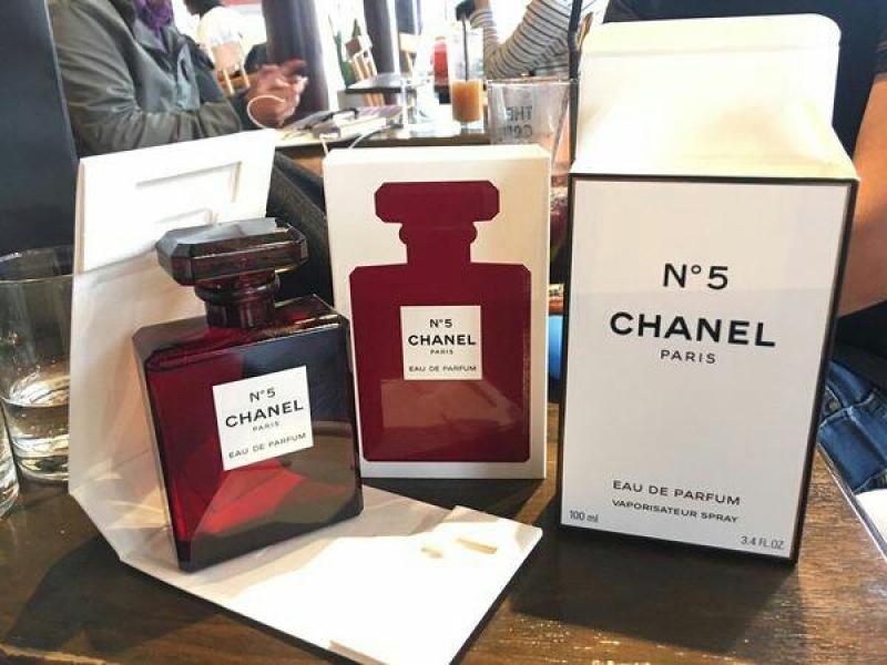 CHANEL N5 Red Edition Eau de Parfum  ommorphia beauty bar