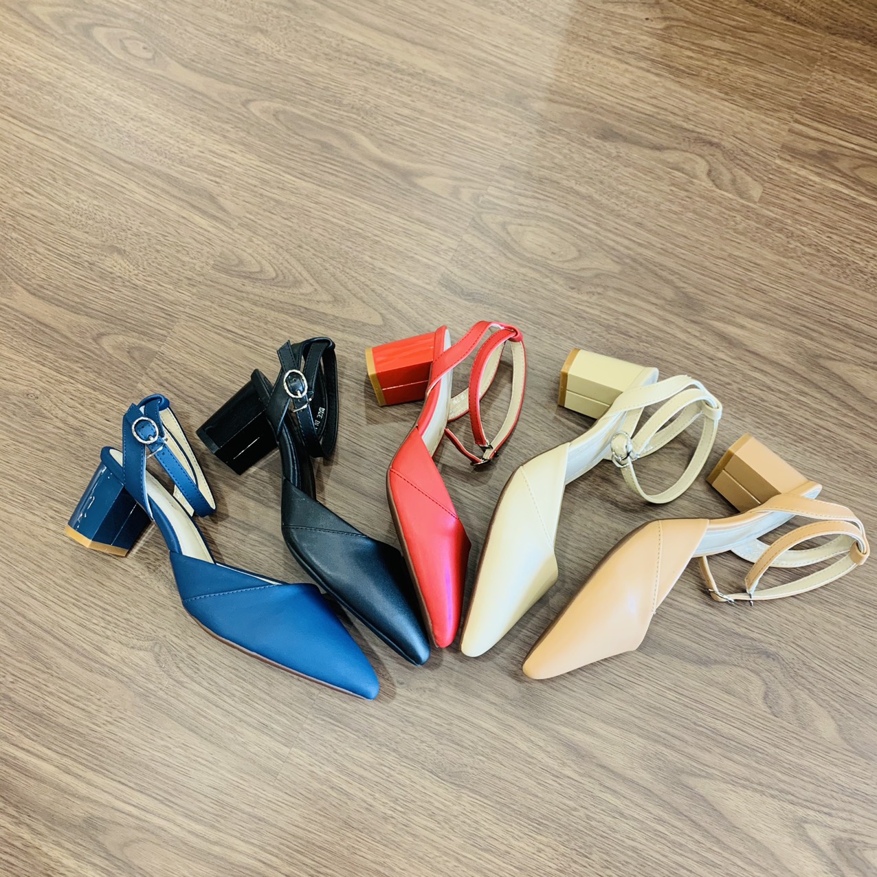 Sandal VIP bít mũi gót sơn cao 5cm MT239