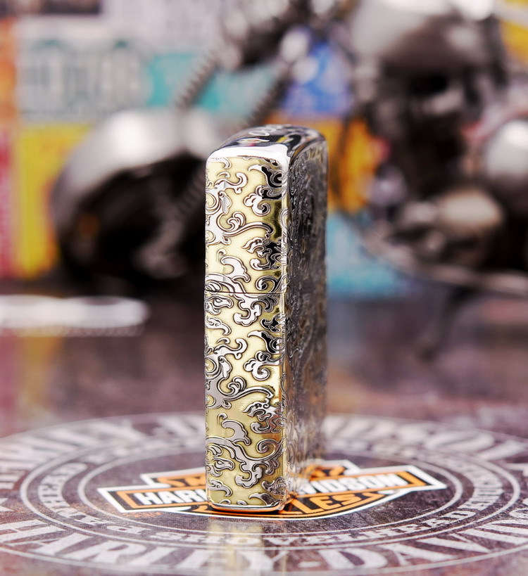 Bật lửa Zippo khắc Rồng châu Á bản tiêu chuẩn mạ Chrome