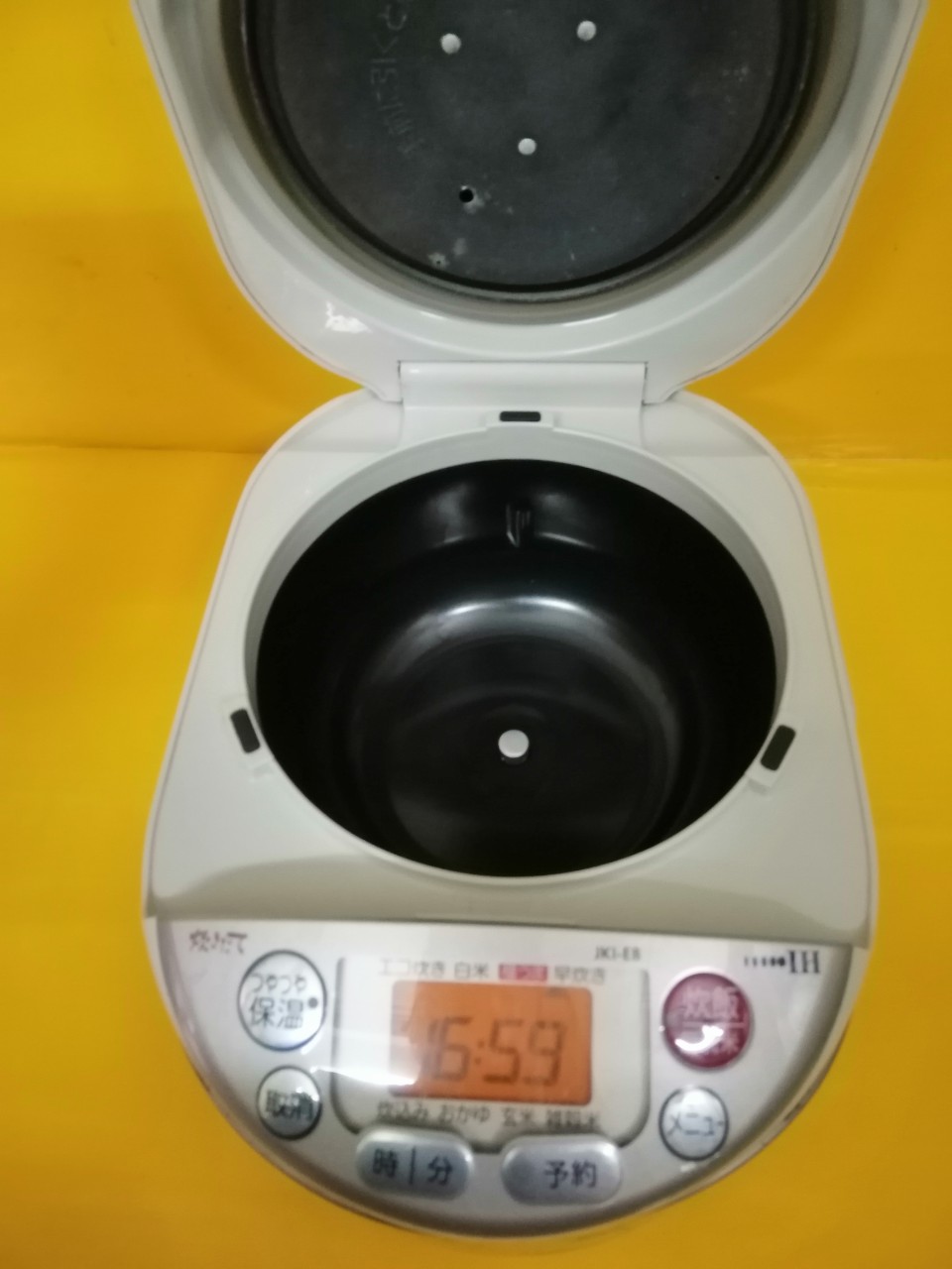Nồi cơm nội địa Nhật Tiger JKI-E8 (0.54L) (022142K)