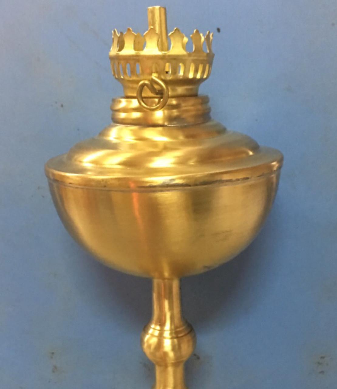 Đèn dầu bằng đồng đúc 17cm