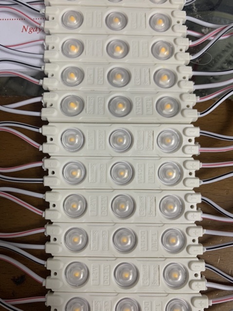 Led hắt 3 bóng mắt lồi điện 12v ( vỉ 20 bóng)