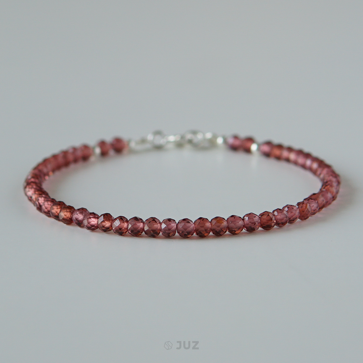 Vòng tay Garnet premium 3.2x2.5mm