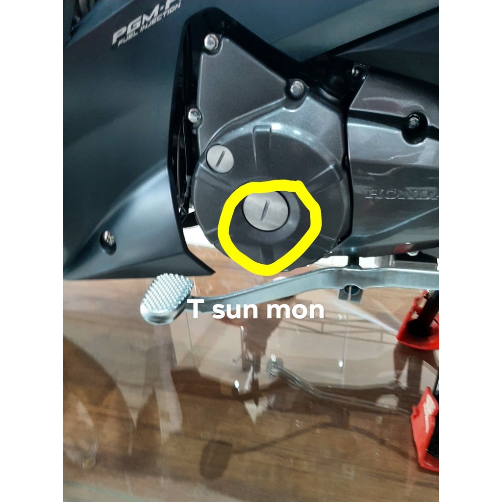 Nắp thăm vô lăng điện future 125 béo Nắp thăm vô lăng điện máy trái honda