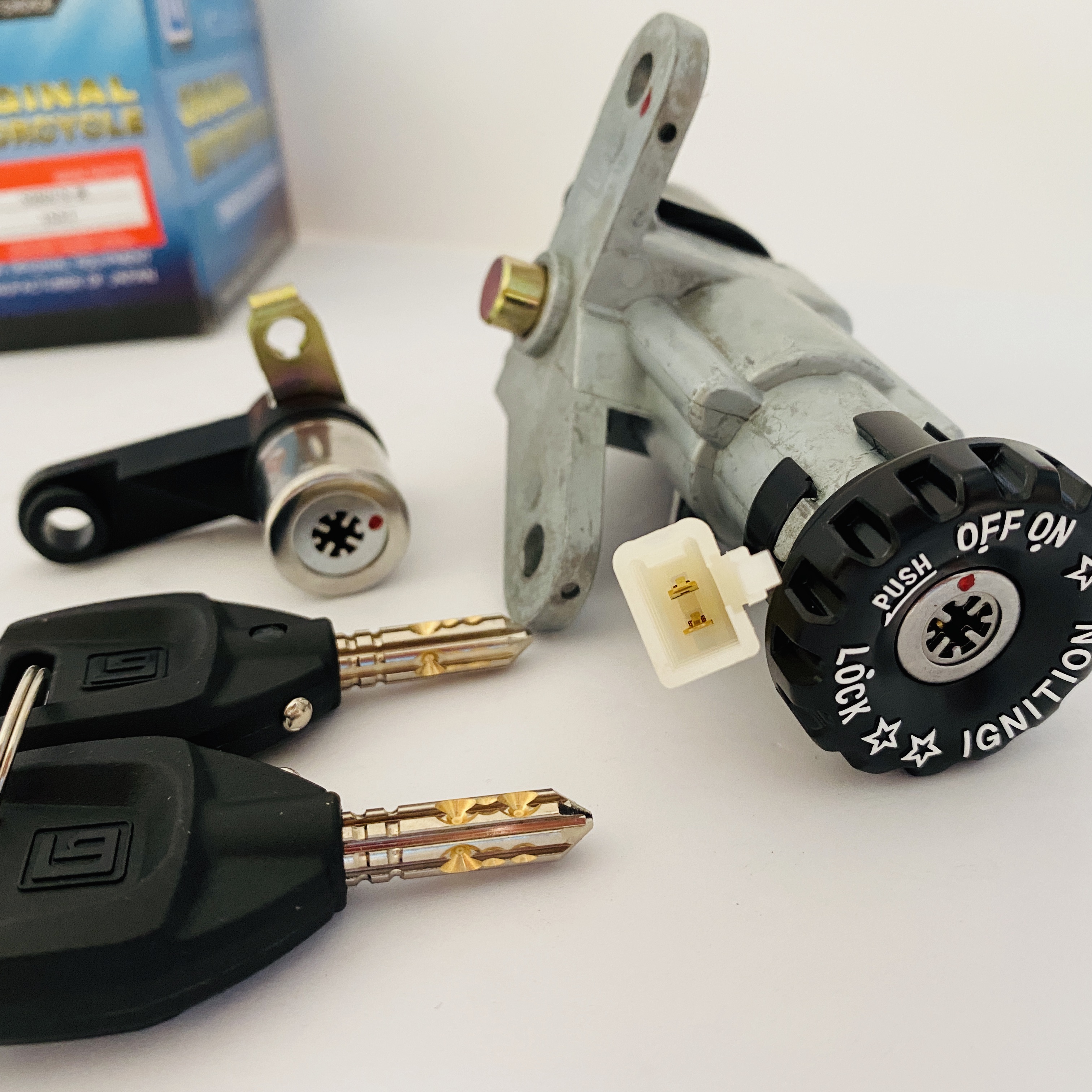 Ổ Khóa 8 Cạnh Yamaha Sirius (2 Dây)
