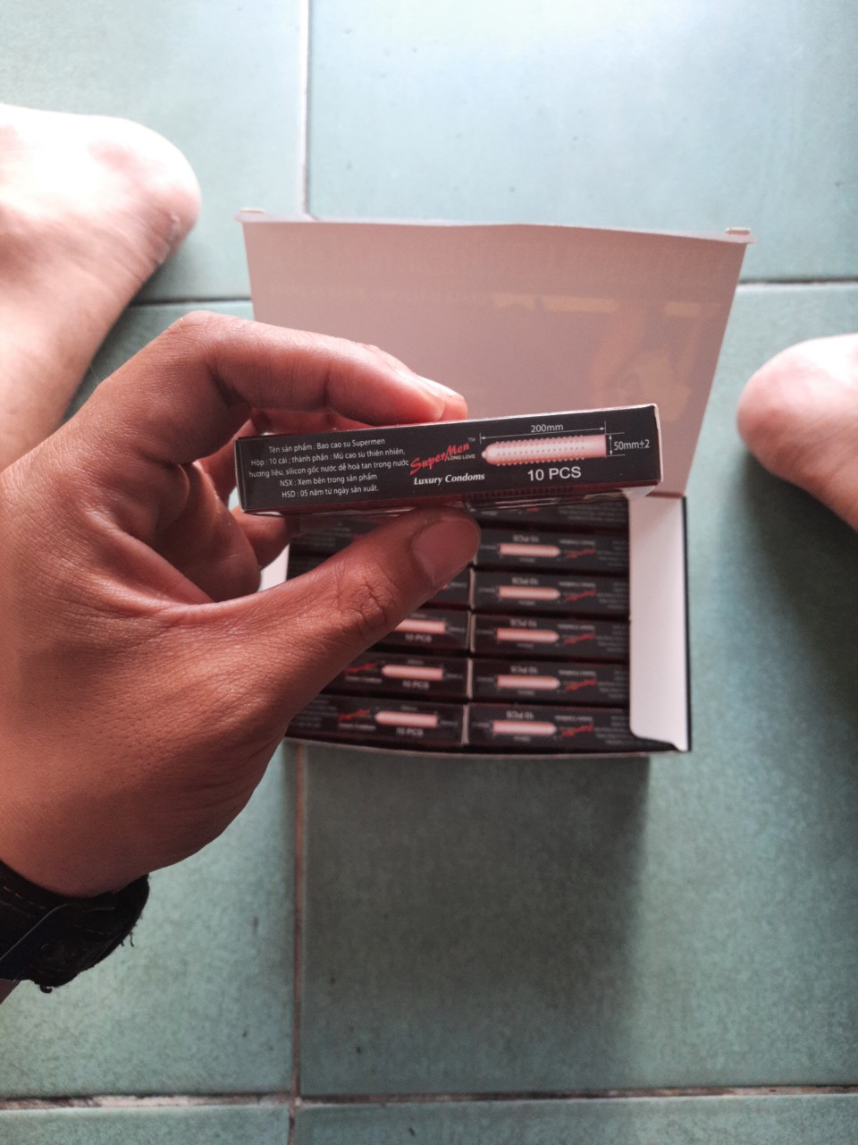 FEESHIP  240 , 36 chiếc bcs supermen , gai gân kéo dài .