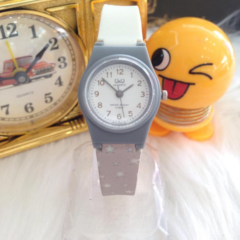 Đồng hồ trẻ em Q&Q VP47J036Y dây nhựa dẻo - Đồng hồ trẻ em dây nhựa dẻo Q&Q chống nước cực tốt - Đồng hồ Q&Q dành cho trẻ em chống nướ cực tốt cho bé thoải sức nghịch nước bán chạy