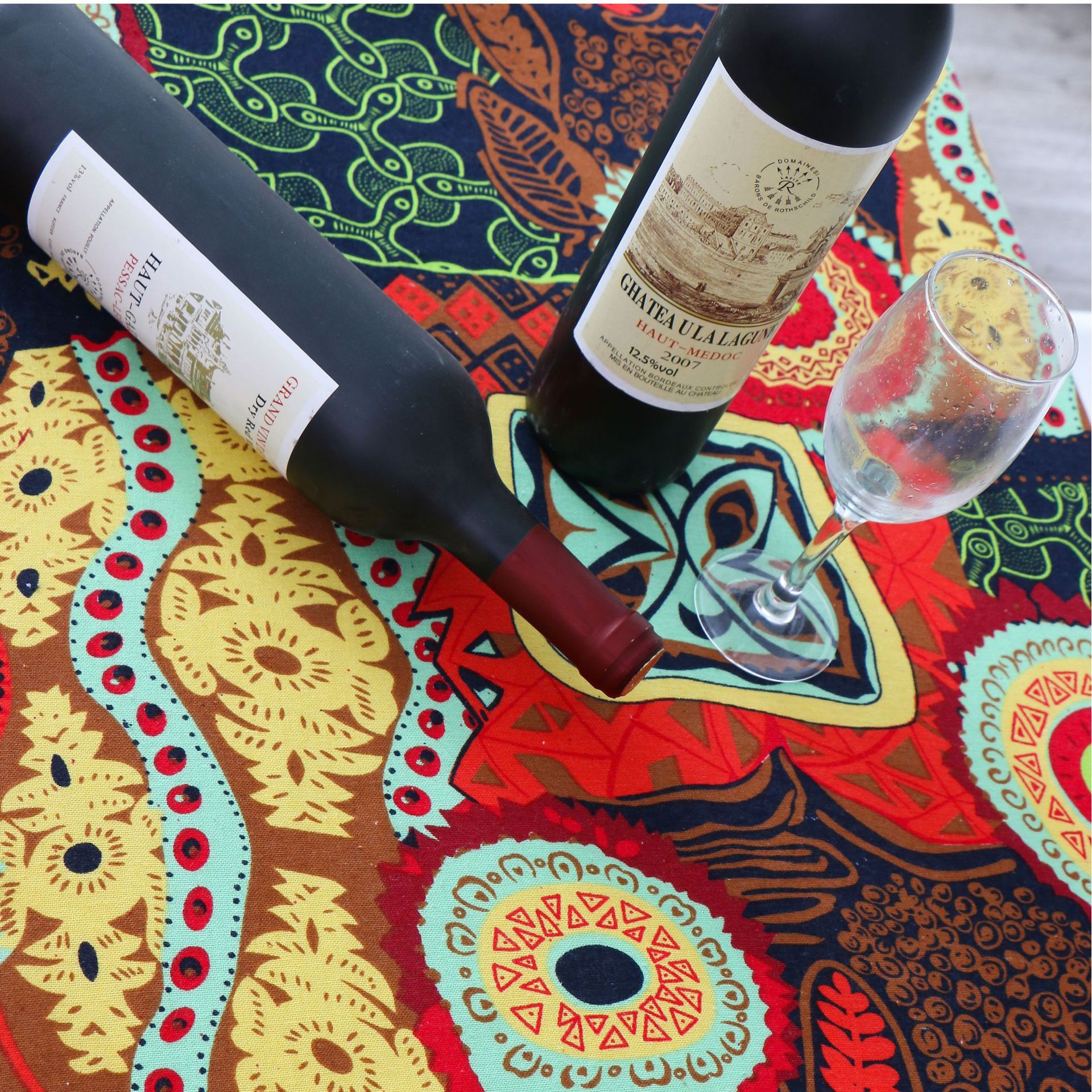 Khăn Trải Bàn Bố Gai Boho Cổ Điển Đốm Tròn
