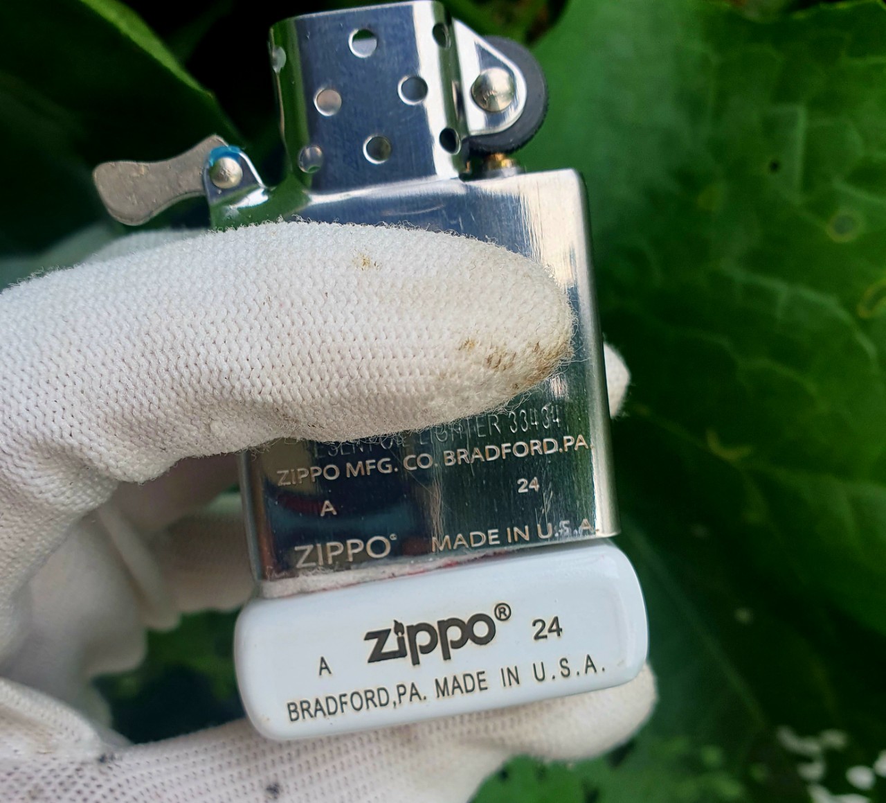 Bật Lửa Zippo Sơn Tĩnh Điện Trắng Đại Bàng Mỹ Mẫu 01 Đời A-24 ( Tặng Kèm Đá Bấc) Hộp Quẹt Zippo Sưu Tầm