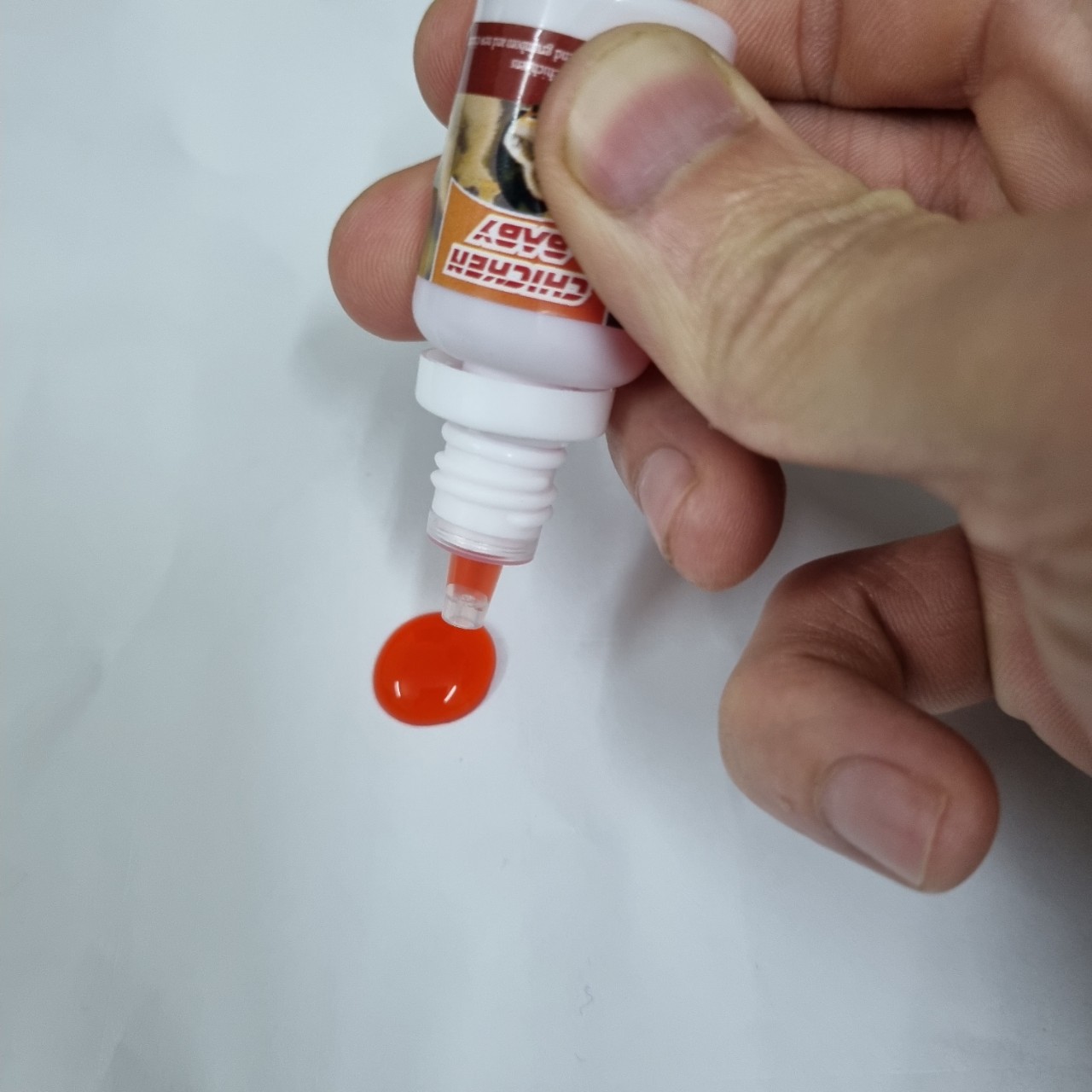 Thuốc Úm gà con Chickenbaby lọ 10ml ( Úm gà con cực hiệu quả - tỉ lệ đạt 95 -100% )