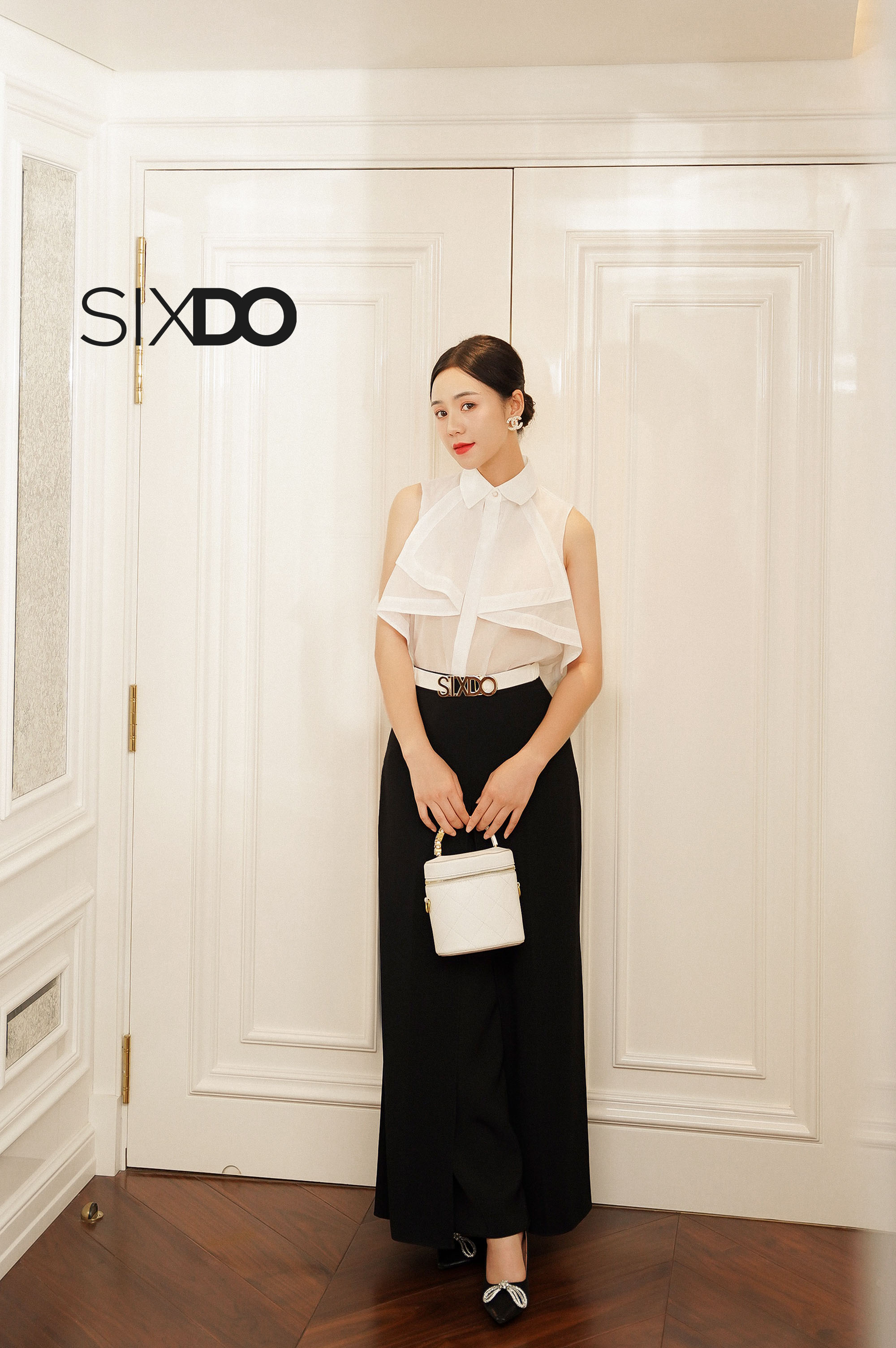 Áo sơ mi nữ tơ oganza sát nách SIXDO