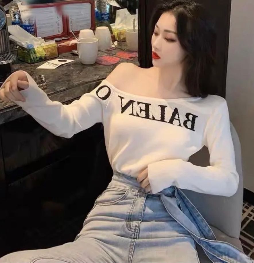 Áo thun dài tay bẹt vai in chữ DA LIN hai màu đen trắng, áo croptop tay dài trễ vai in chữ da lin chất thun 51