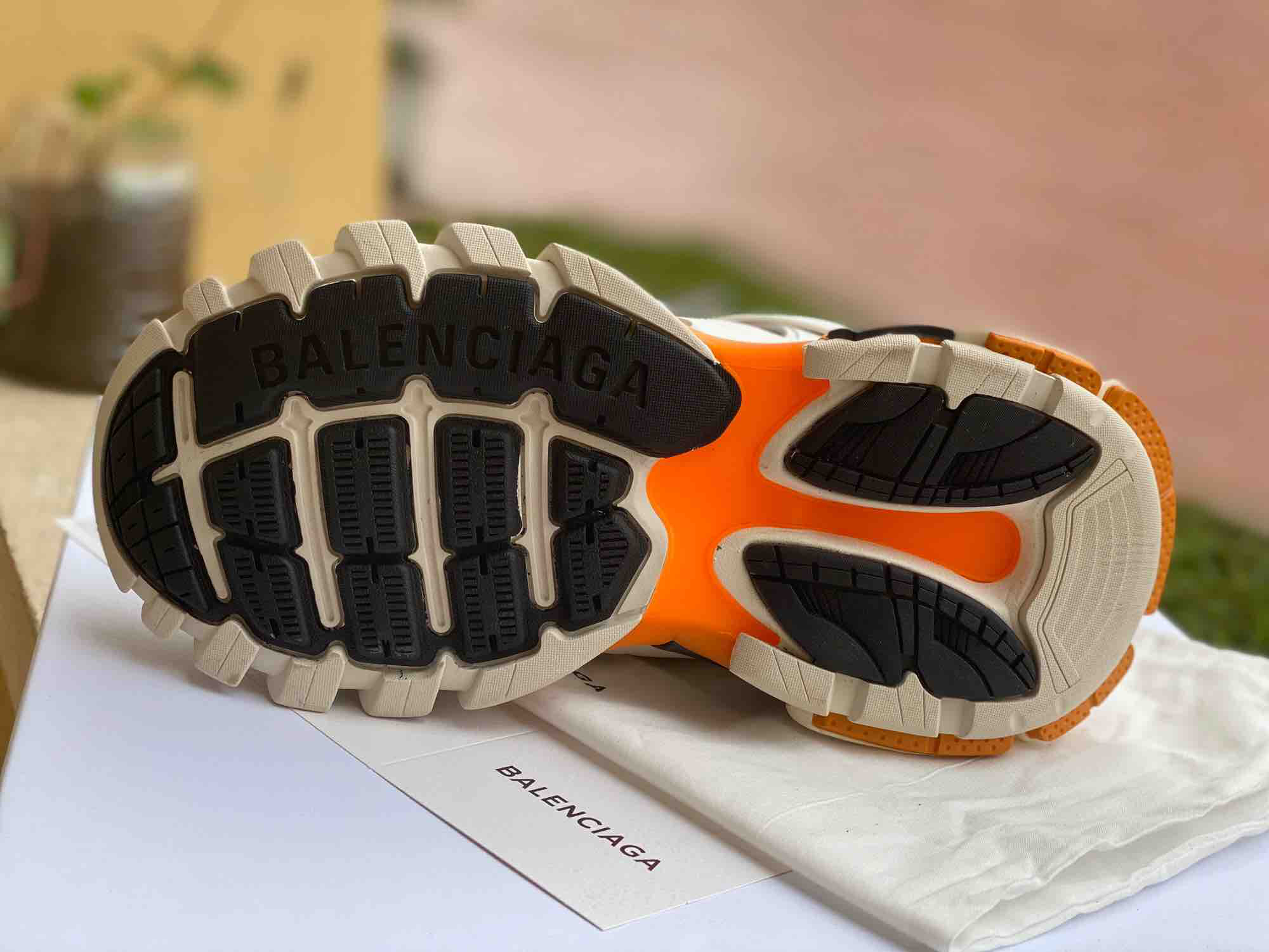 Giày balencia.ga sneakers