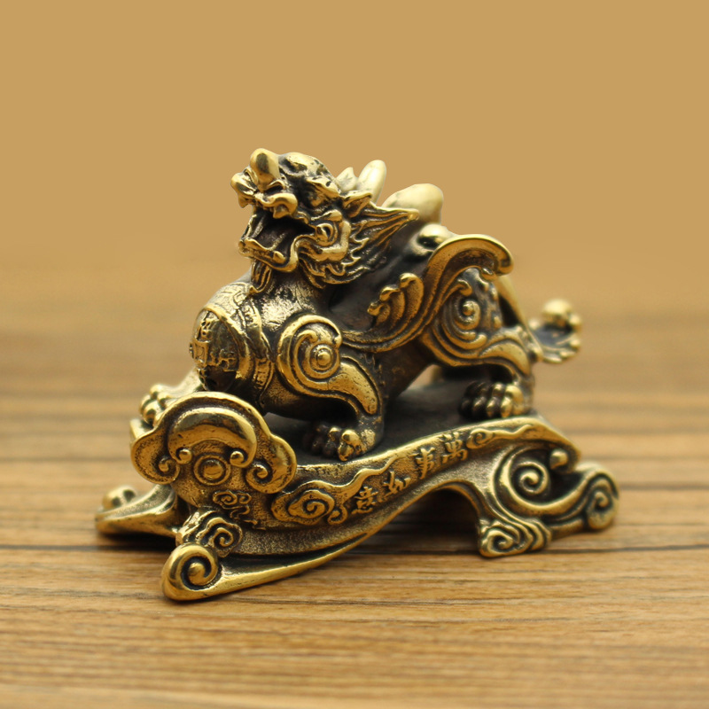 Tượng Phong Thủy Hình Kỳ Lân Có Đế Đứng (Kích Thước: 4.7cm x 4.0cm)