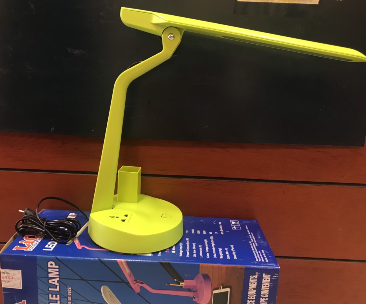 Đèn bàn led ngang Lioa