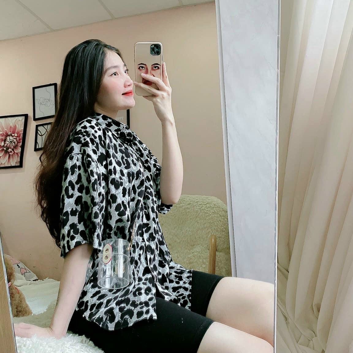 Sét bộ áo sơ mi da beo form rộng phối quần ngố trơn body cực xinh