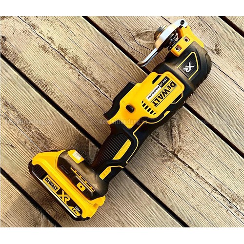 [HCM]Máy cắt đa năng dùng pin Dewalt DCS355N