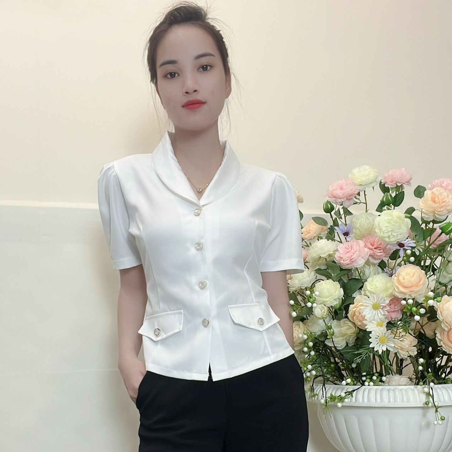 COM2 - [ẢNH VÀ VIDEO TỰ CHỤP] ÁO KIỂU CÔNG SỞ THANH LỊCH