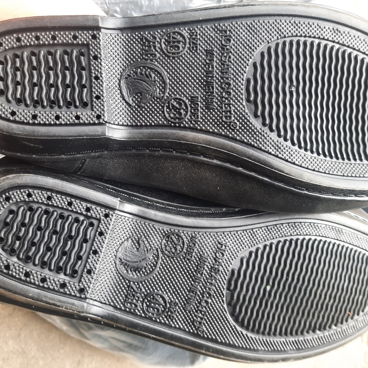 Giày nhựa nam đi mưa, giày nhựa lao động hoa san đủ size 39-43