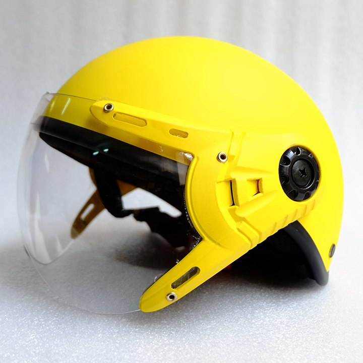 MŨ BẢO HIỂM 1/2 ĐẦU KÍNH CÀNGSƠN TRƠN MÀUVÀNG-NÓN BẢO HIỂM NỮA ĐẦU-AN TOÀN ĐẠT CHUẨN