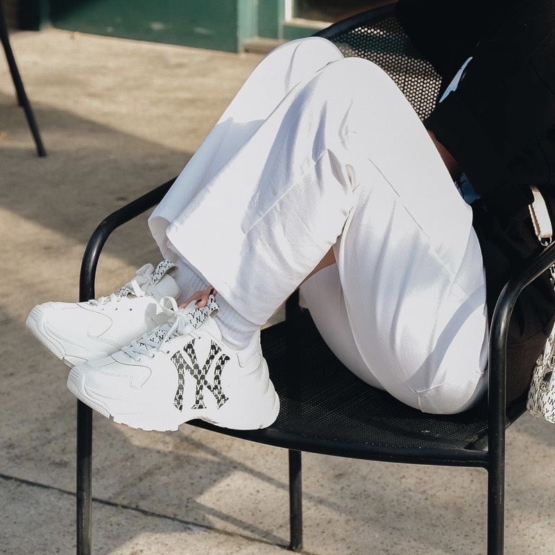 Giày MLB Bigball Chunky Mono LT New York Yankees White Black rep 11  Roll  Sneaker
