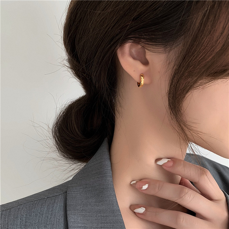 BÔNG TAI TITAN Nam & Nữ KHOEN TRƠN XOẮN ĐƠN GIẢN