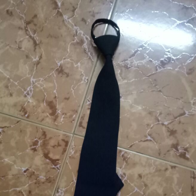 ca vat đen thời trang khóa kéo