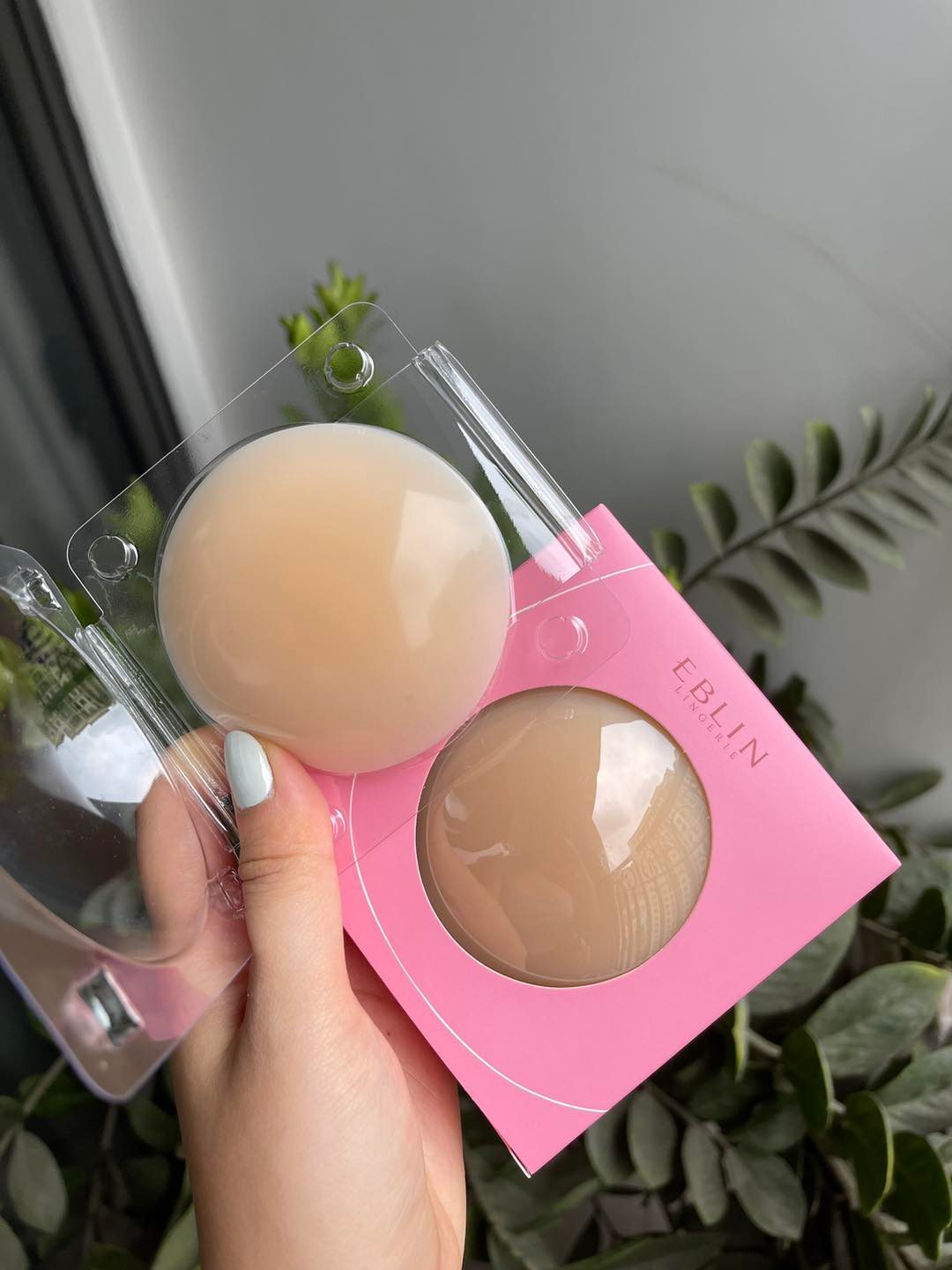 Hộp 3 cặp miếng dán ngực nhiệt nữ, miếng dán ngực eblin tự thân silicon, không keo dính
