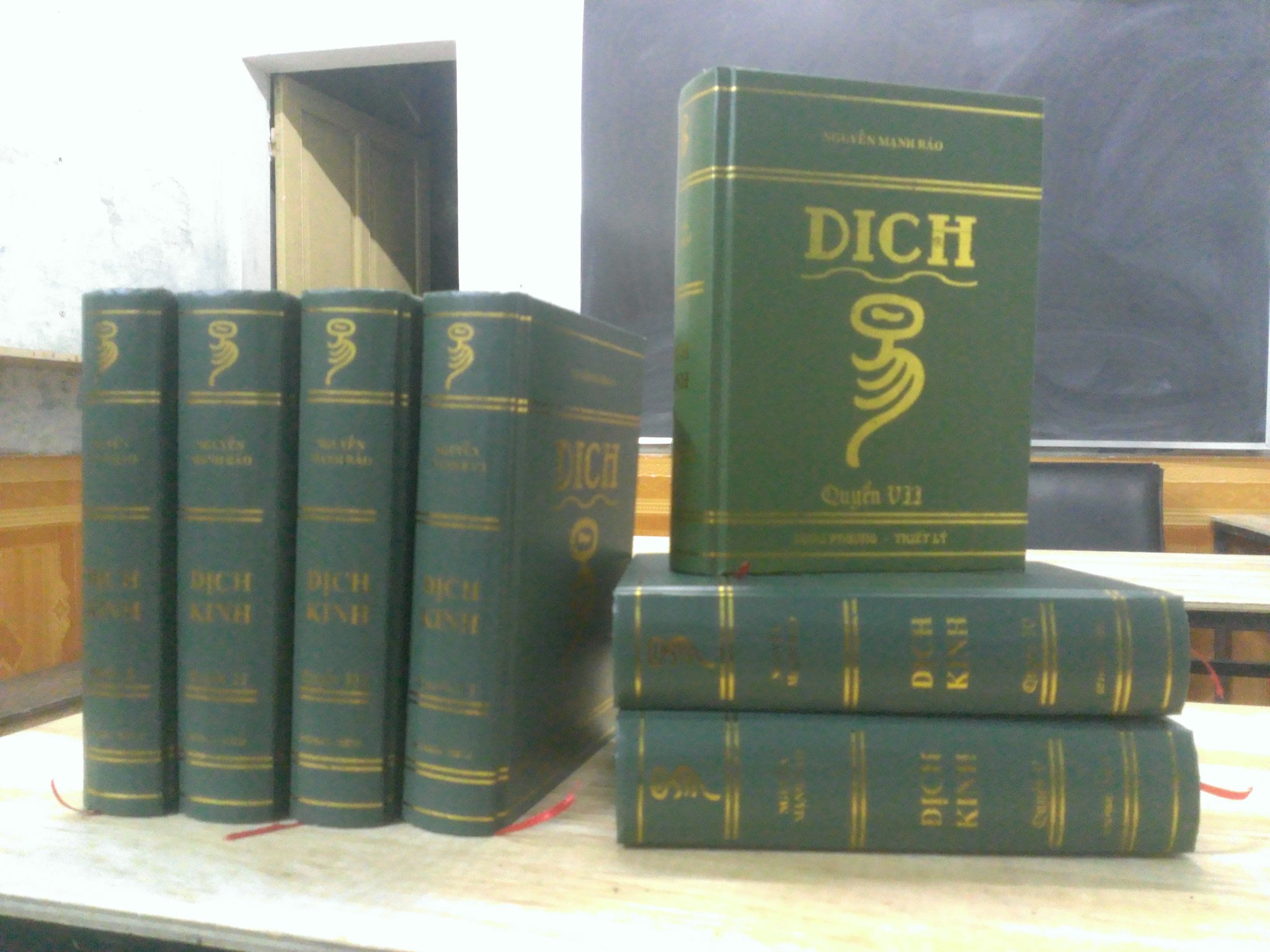 Sách dịch kinh tân khảo trọn bộ 7 tập
