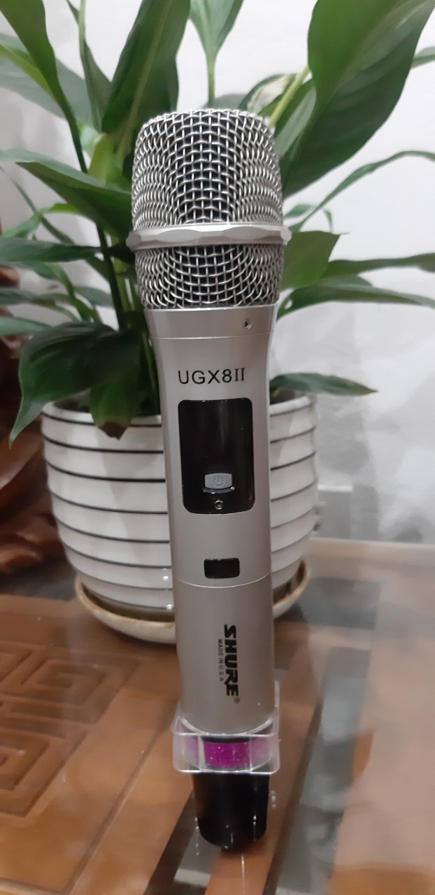 Tay Mic UGX 8II