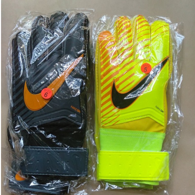 Găng tay thủ môn trẻ em và người lớn có xương trợ ngón tay (in box chọn màu) chất liệu cao cấp chất lượng đảm bảo đường may vô cùng tỉ mỉ chắc chắn