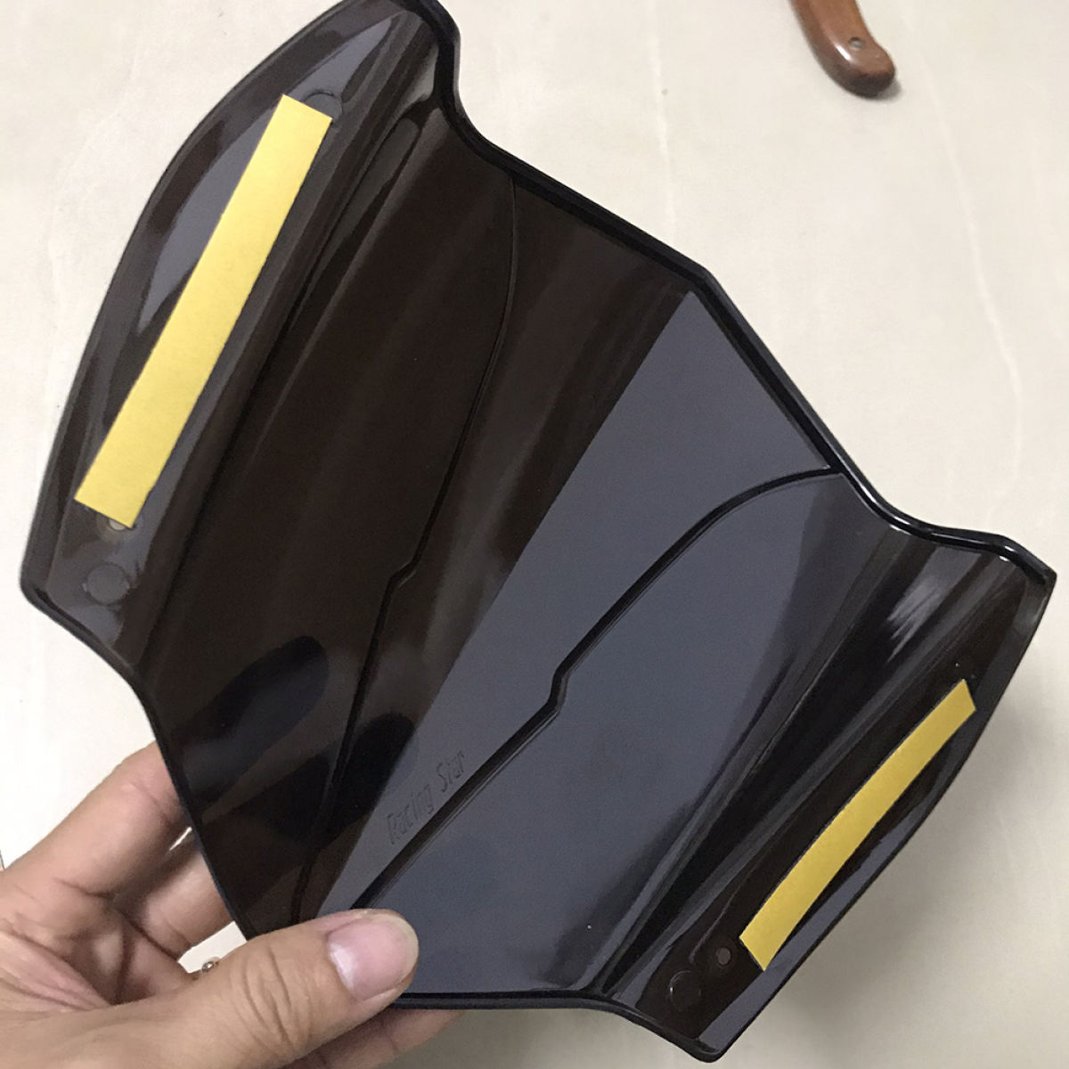 KÍNH CHẮN GIÓ SH VIỆT 2020
