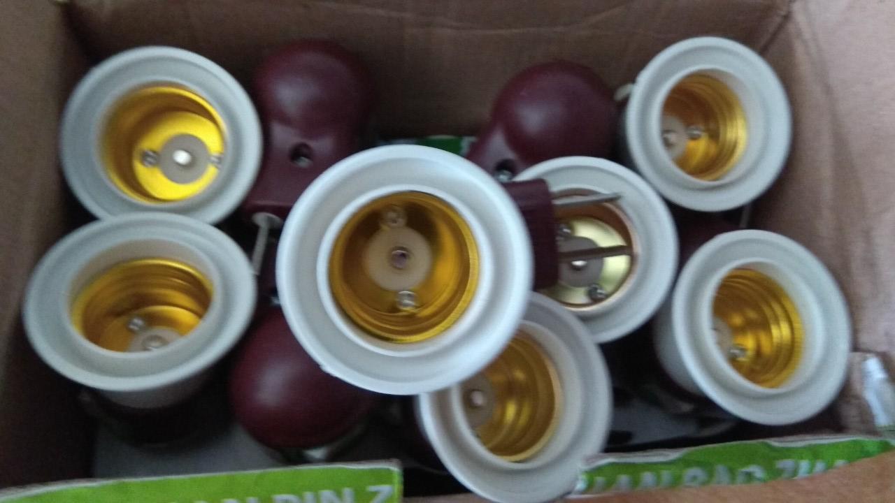 Combo 2c Đuôi bóng đèn có công tắc E27