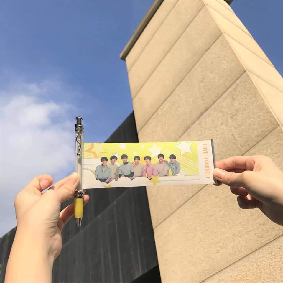 Mua bút banner thần tượng BTS